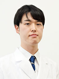 上村　駿輔